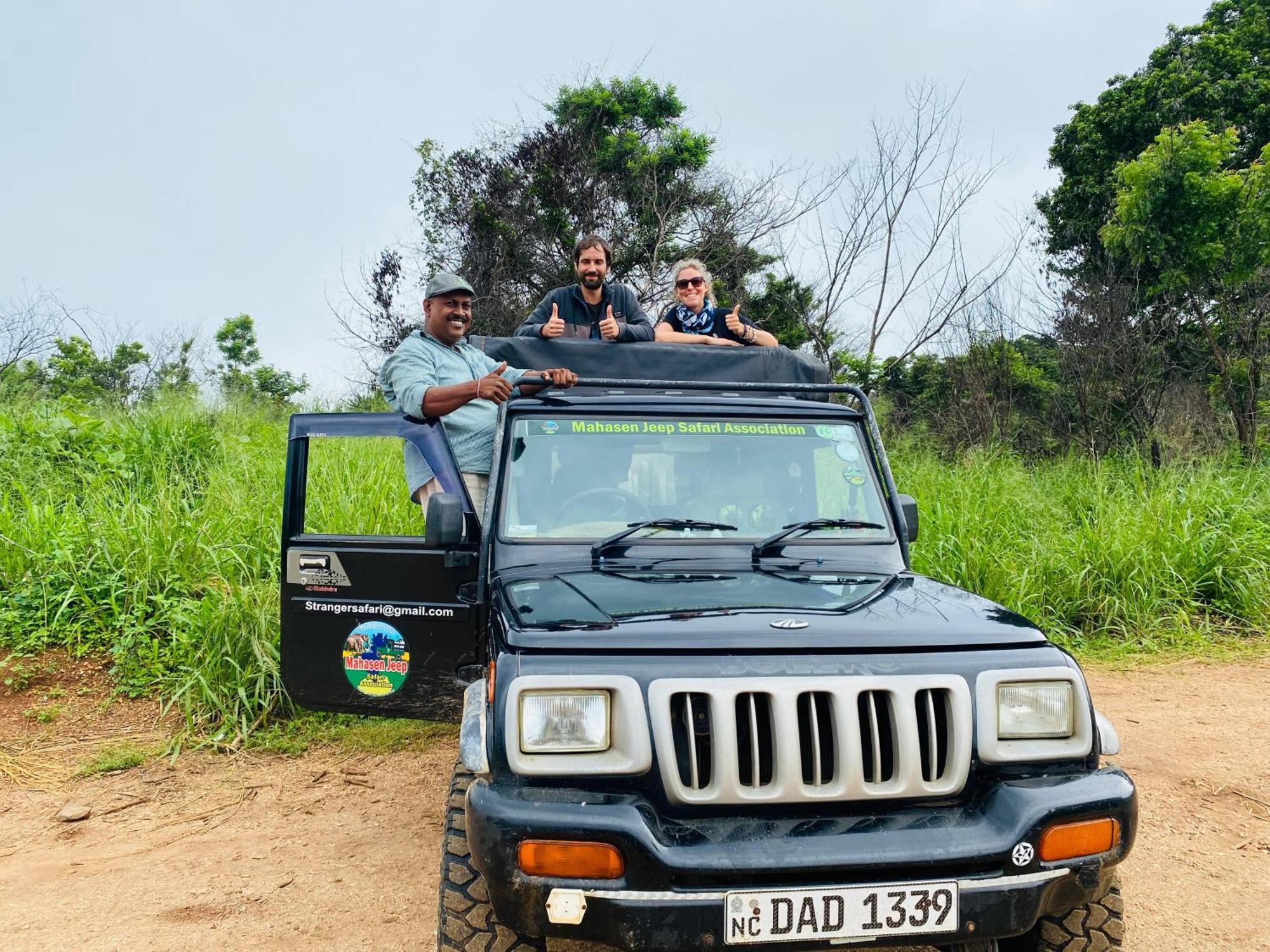 Minneriya Jeep Safari هاباران المظهر الخارجي الصورة